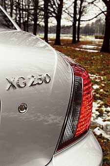 Hyundai XG 250