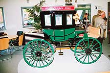 Макет Landauer 1895 года – копия первого автобуса Карла Бенца